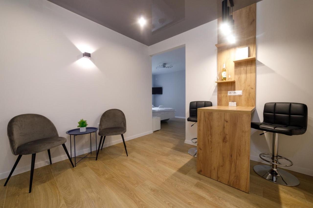 Pure Apartments Liov Exterior foto